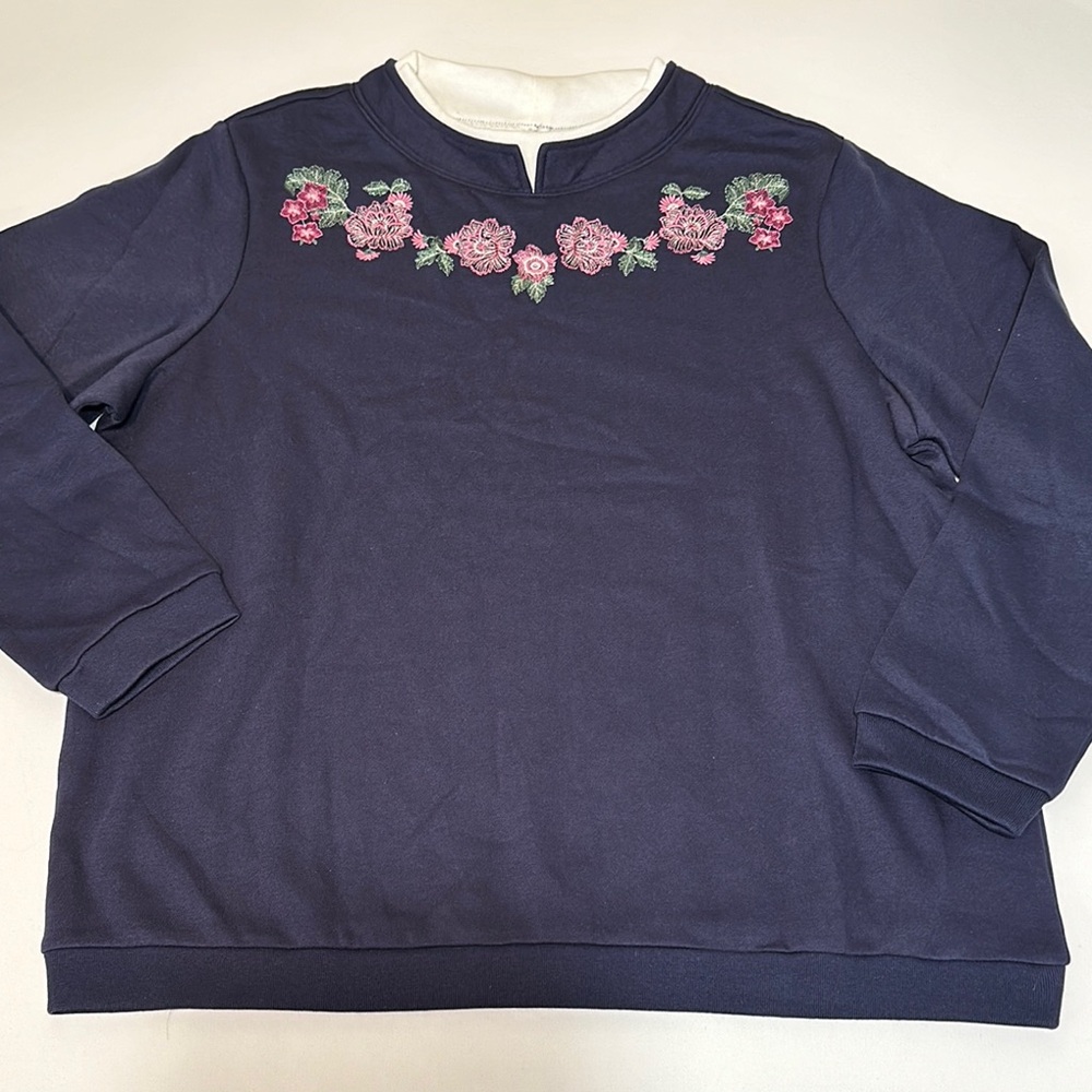 VINTAGE BLAIR WOMENS FLORAL SWEATER